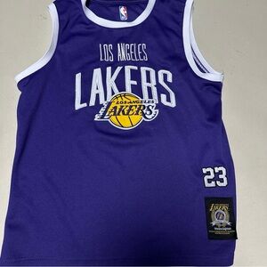 Los Angeles Lakers LeBron James #23 Youth Jersey Medium 10-12 NBA Purple